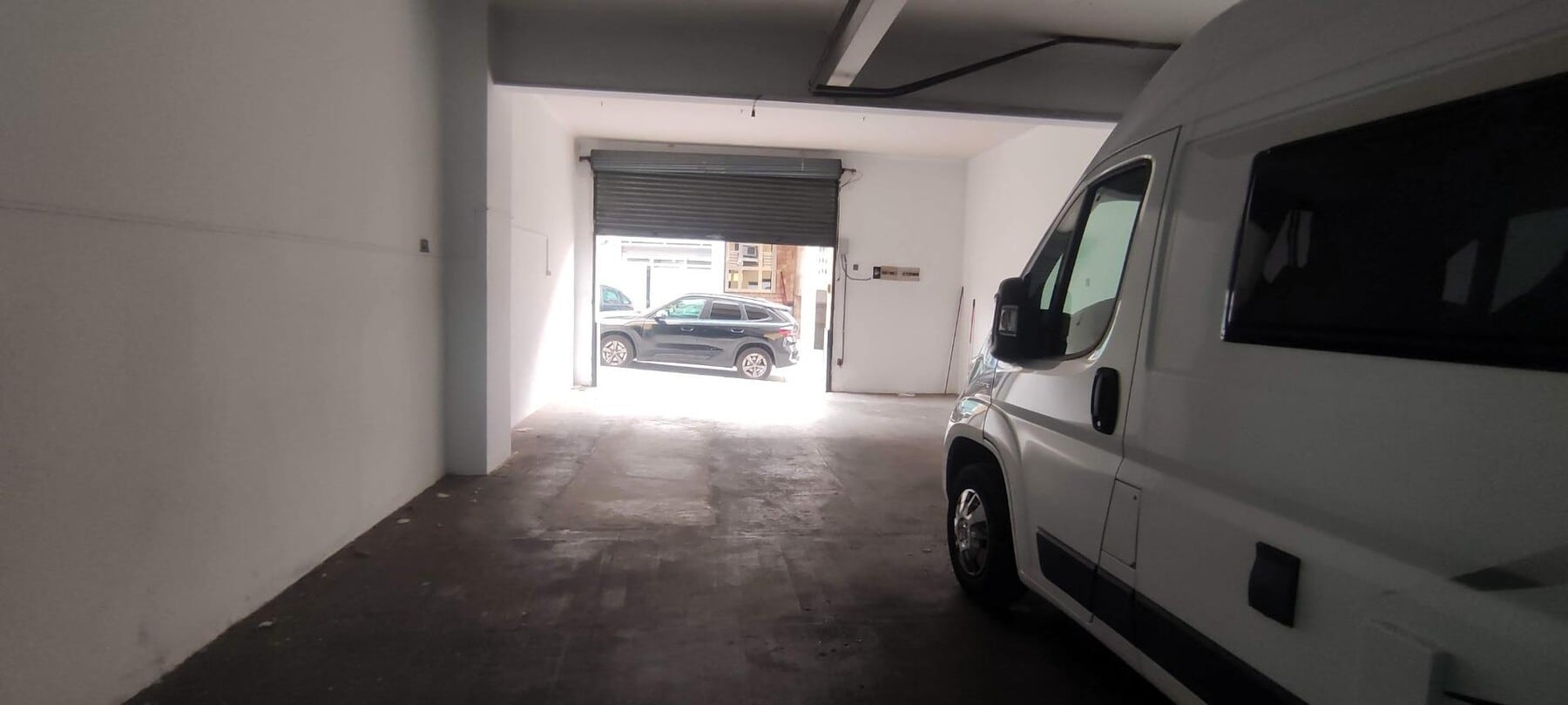 Les Franqueses del Vallès, BAR 08521 - Lot - - - Photo intérieure - Image 1 of 4