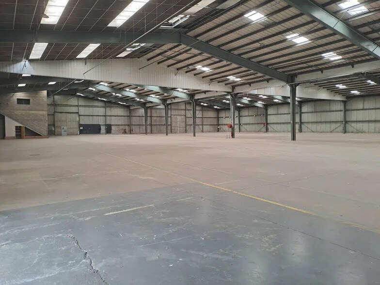 Industriel/Logistique dans Janzé à vendre - Photo de l’immeuble – Image 2 sur 12