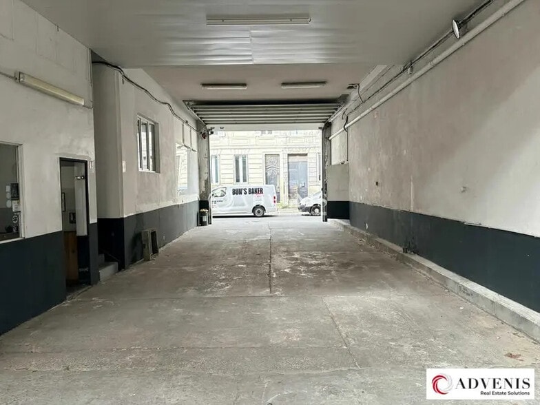 Local d'activités dans Bordeaux à vendre - Photo de l’immeuble – Image 2 sur 8