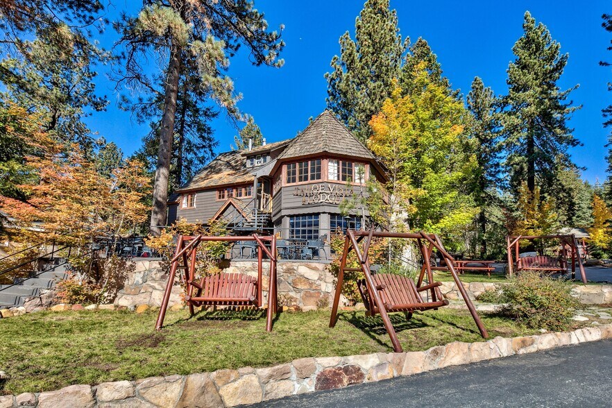 6631 Lake, Tahoe Vista, CA à vendre - Photo principale – Image 1 sur 32