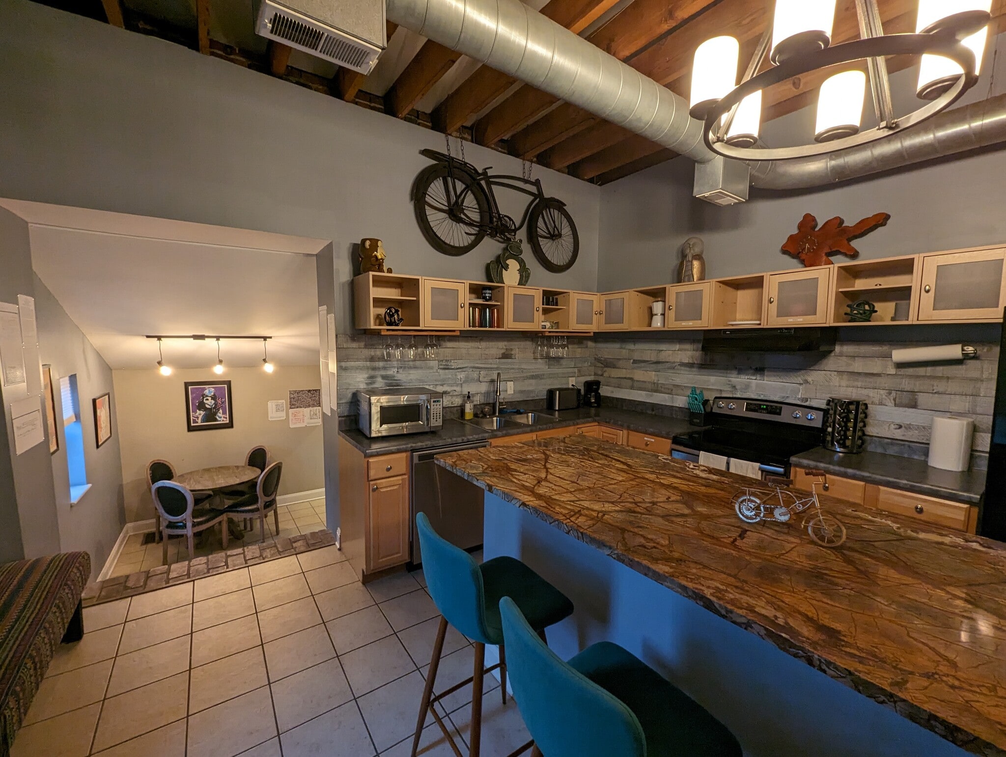 911 N Tucker Blvd, Saint Louis, MO à louer Photo intérieure– Image 1 sur 22