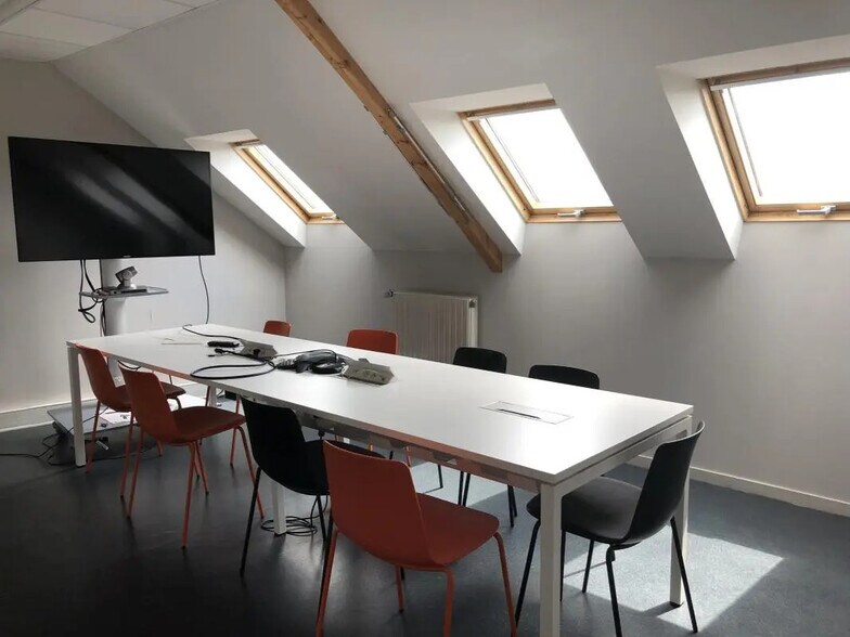 Bureau dans Rennes à louer - Photo de l’immeuble – Image 2 sur 14