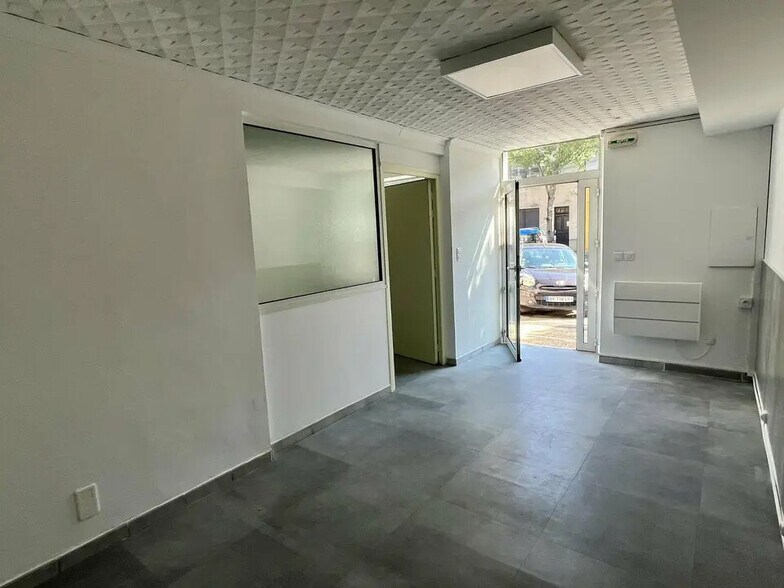 Bureau dans Monteux à louer - Photo intérieure – Image 2 sur 8