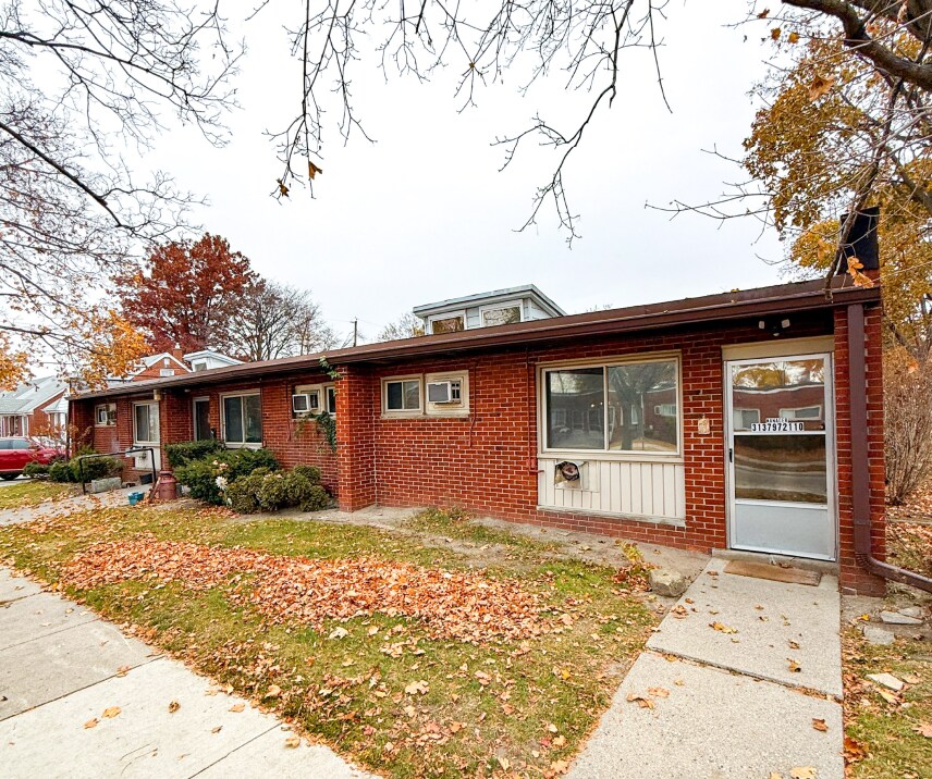 15405 E 11 Mile Rd, Roseville, MI à vendre Photo principale– Image 1 sur 9