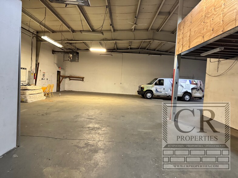 97 N Clinton St, Poughkeepsie, NY à vendre - Photo de l’immeuble – Image 3 sur 5