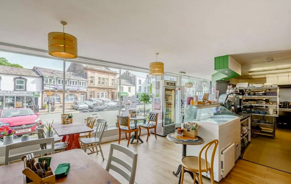 17 Front St, Brampton à vendre - Photo intérieure – Image 3 sur 32