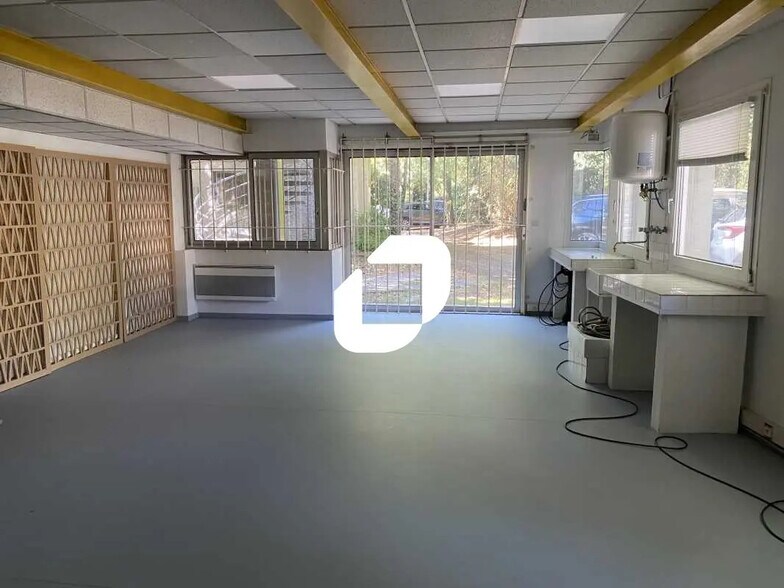 Bureau dans Mérignac à louer - Photo de l’immeuble – Image 3 sur 10