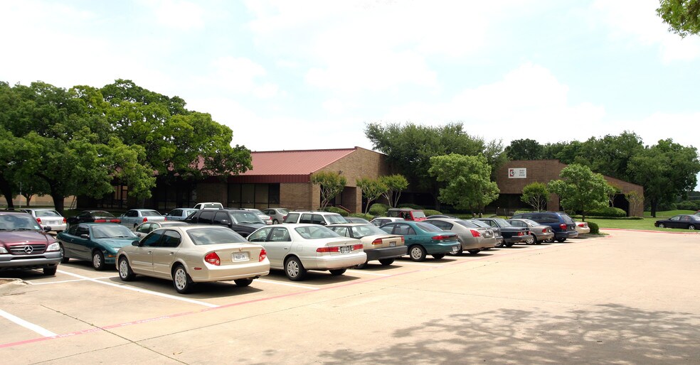 830-860 Greenview Dr, Grand Prairie, TX à vendre - Photo de l’immeuble – Image 2 sur 7