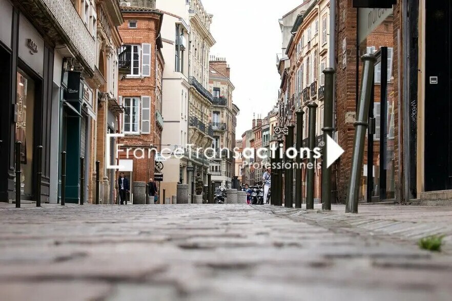 Local d’activités dans Toulouse à louer - Photo de l’immeuble – Image 3 sur 4