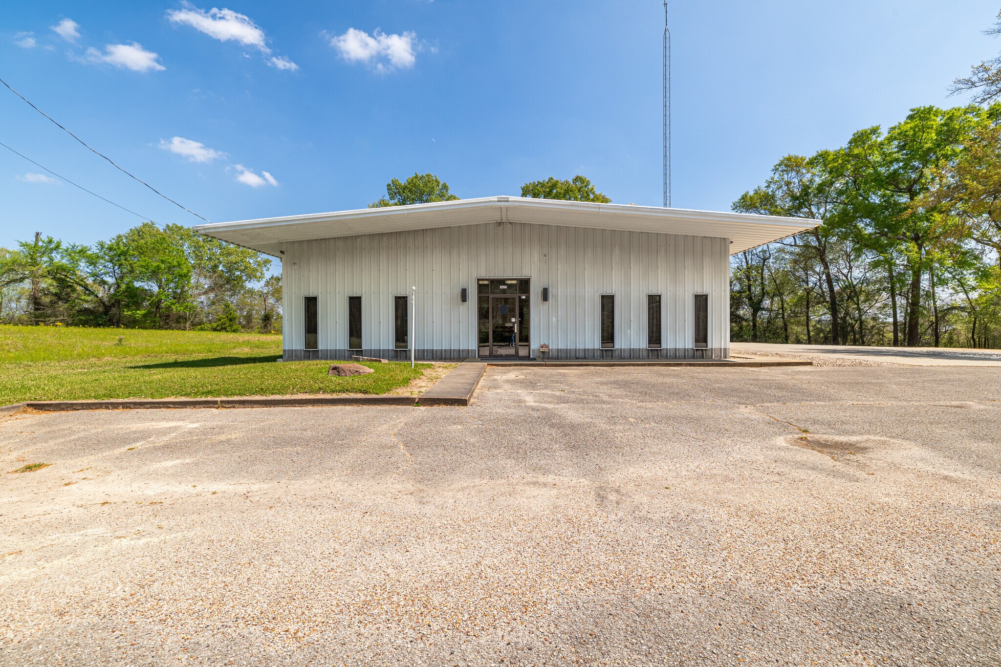 3615 New Press Rd, Nacogdoches, TX à vendre Photo de l’immeuble– Image 1 sur 24