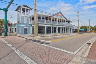 2019 NE Jensen Beach Blvd, Jensen Beach, FL à louer Photo de l’immeuble– Image 1 sur 13
