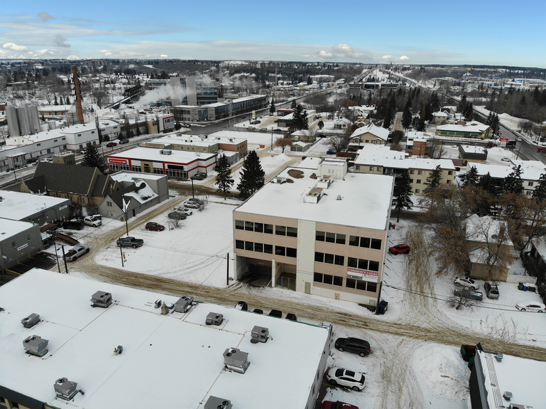 4915 & 4926 54th Street, Red Deer, AB à vendre - Photo de l’immeuble – Image 2 sur 14