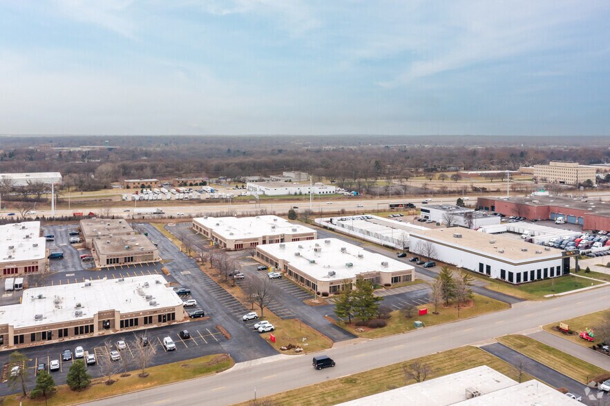 735 Tollgate Rd, Elgin, IL à vendre - Aérien – Image 2 sur 6