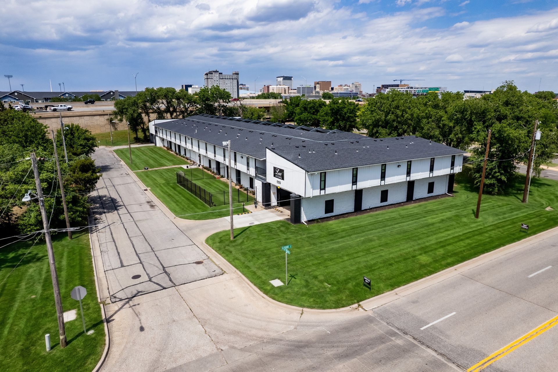 425 W Taft St, Wichita, KS à vendre Photo de l’immeuble– Image 1 sur 59