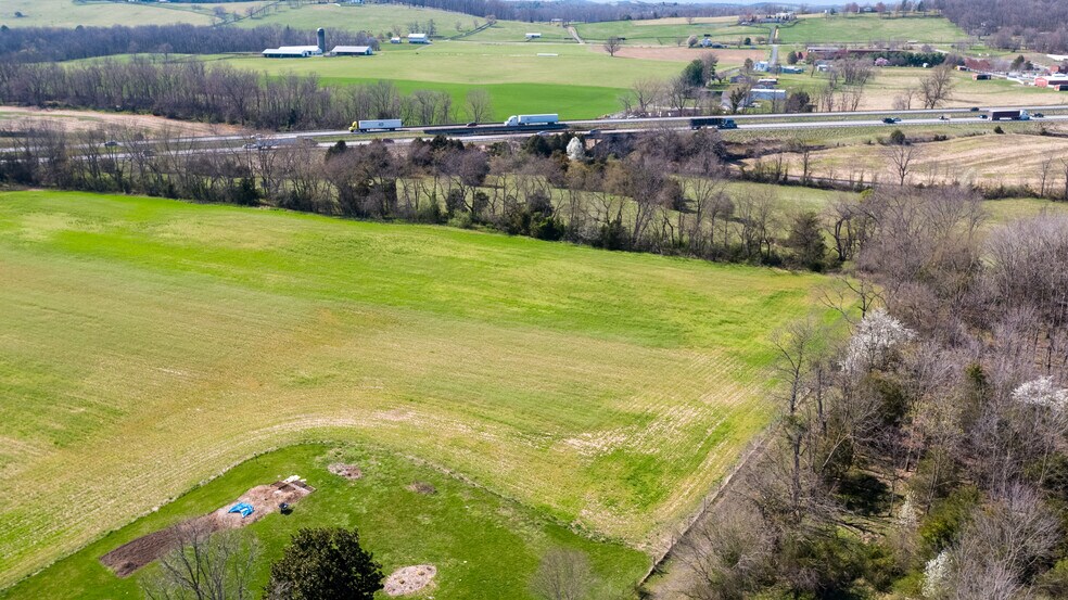 500 Keezletown Rd, Weyers Cave, VA à vendre - Photo de l’immeuble – Image 1 sur 17