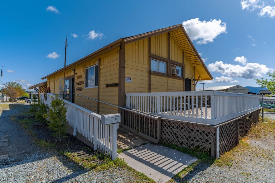 25 Highway 12, Valley Springs, CA à vendre - Photo de l’immeuble – Image 2 sur 5