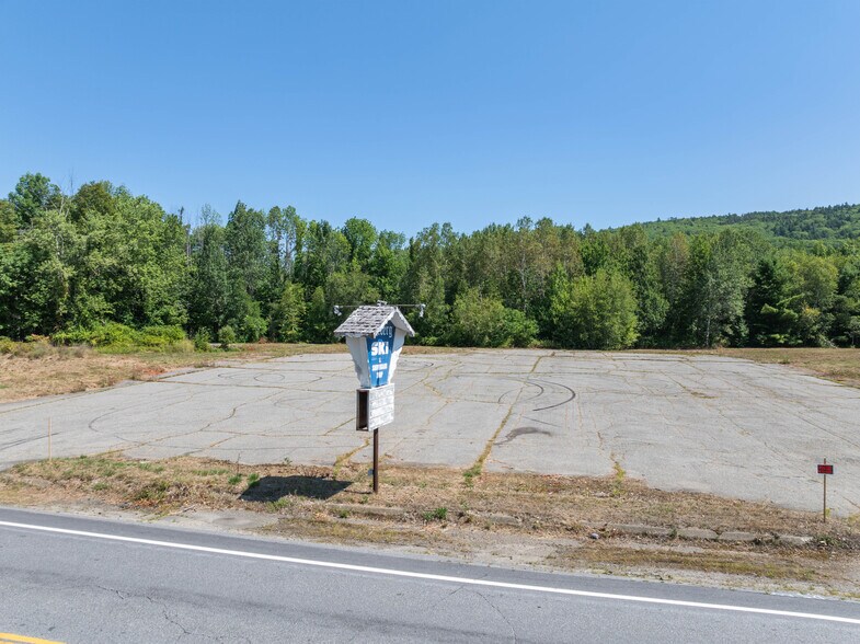 700-720 Cherry Valley Road, Gilford, NH à vendre - Photo de l’immeuble – Image 3 sur 27