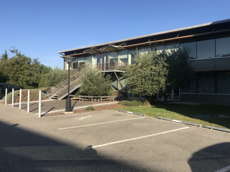 Bureau dans Avignon à louer - Photo de l’immeuble – Image 3 sur 12
