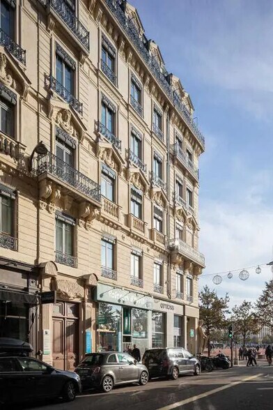 Bureau dans Lyon à louer - Photo de l’immeuble – Image 1 sur 6
