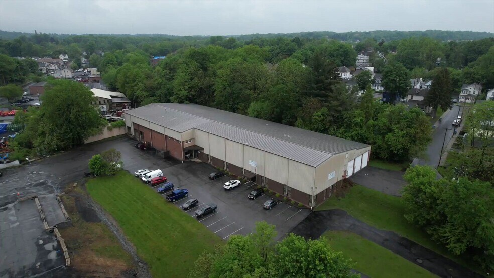 11-25 Harding St, Middletown, NY à louer - Vidéo sur l’annonce professionnelle – Image 2 sur 12