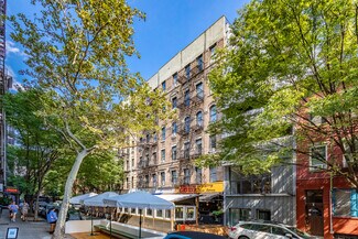 Plus de détails pour 172 Thompson St, New York, NY - Local commercial à louer