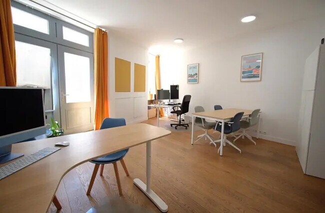 Plus de détails pour Bureau à vendre