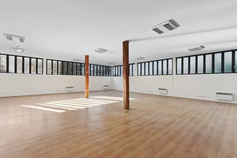 Bureau dans Montreuil à louer - Photo de l’immeuble – Image 1 sur 9