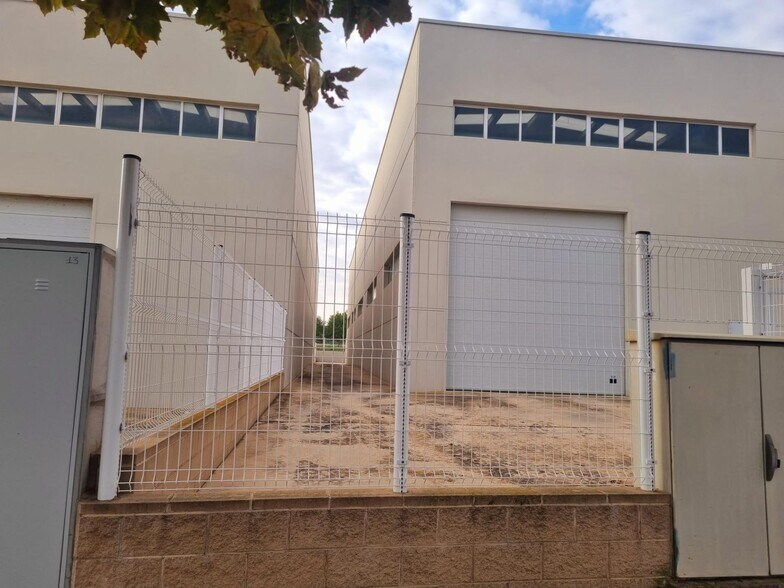 Industriel/Logistique dans Amposta, Tarragona à louer - Photo principale – Image 1 sur 1
