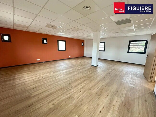 Plus de détails pour Bureau à louer