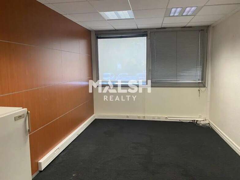 Bureau dans Dardilly à louer - Photo de l’immeuble – Image 3 sur 7