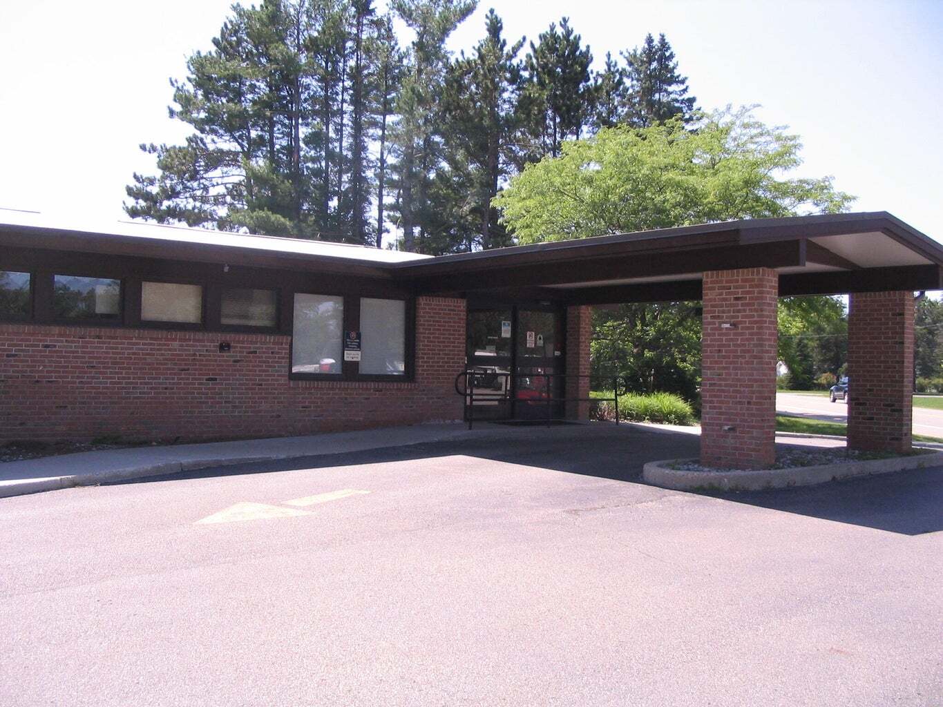 1010 W North Down River Rd, Grayling, MI à vendre Photo de l’immeuble– Image 1 sur 17
