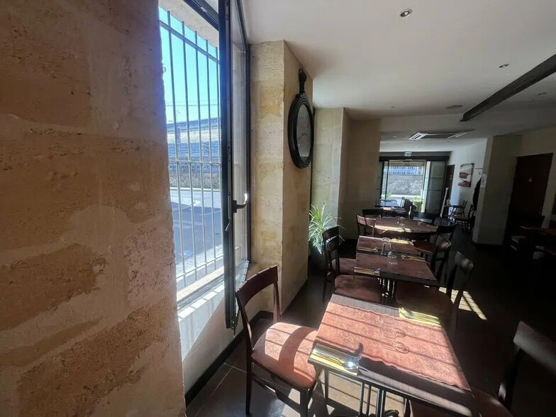 Local d'activités dans Bordeaux à vendre - Photo de l’immeuble – Image 3 sur 6