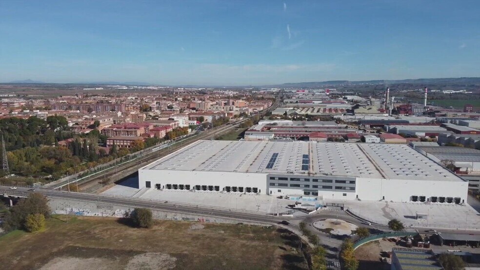 Autovía A-2, Azuqueca de Henares, Guadalajara à louer - Vidéo sur l’annonce professionnelle – Image 2 sur 27