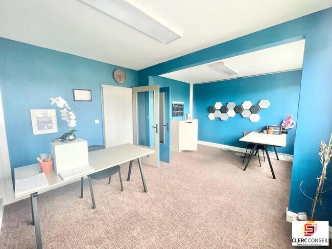 Plus de détails pour Bureau à louer