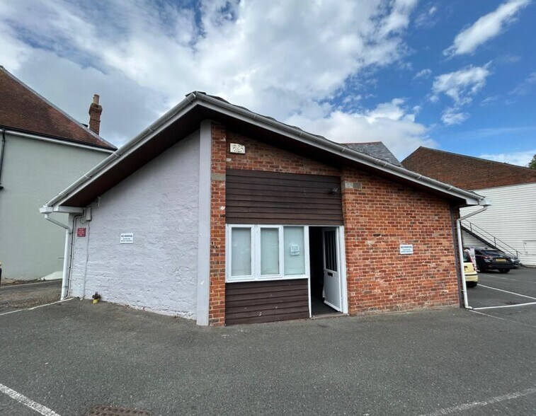 Saint Cross Ln, Carisbrooke à louer - Photo principale – Image 1 sur 1