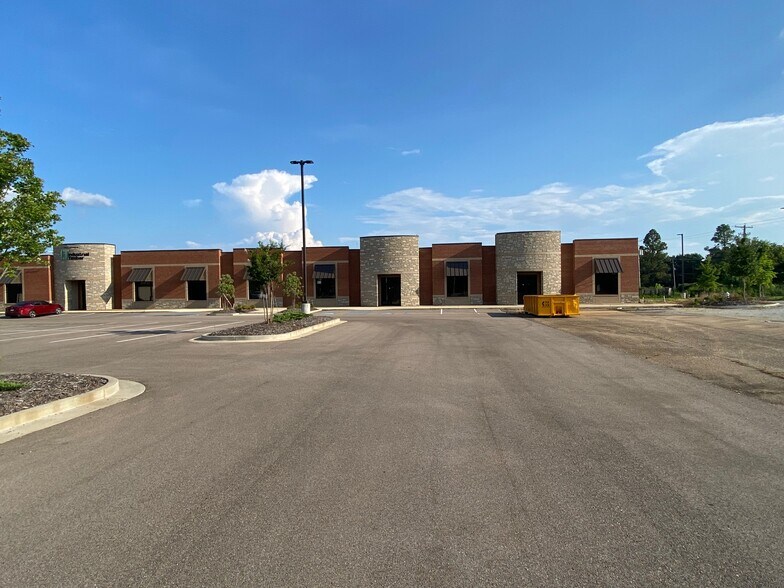 809 Varsity Dr, Tupelo, MS à louer - Photo de l’immeuble – Image 3 sur 9