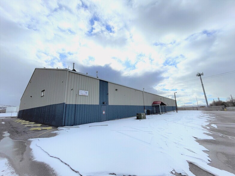 2250 S 850 W, Woods Cross, UT à louer - Photo de l’immeuble – Image 3 sur 9