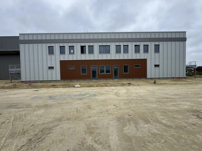 Plus de détails pour Local d'activités à louer