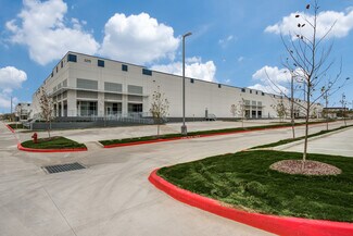 Plus de détails pour 3215 N Panam Expy, San Antonio, TX - Industriel/Logistique à louer