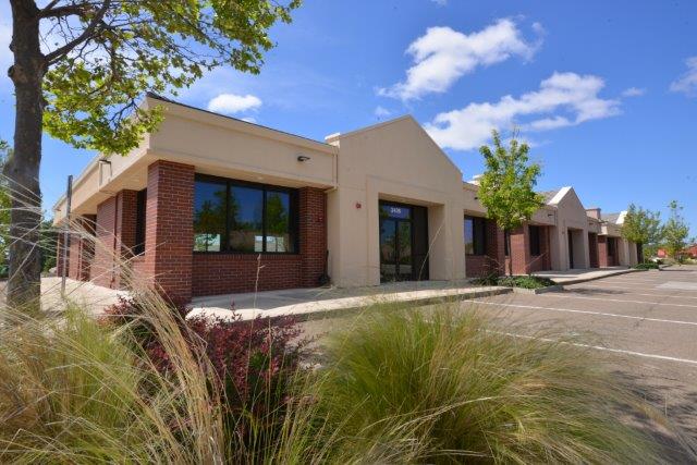 3439 Robin Ln, Cameron Park, CA à louer - Photo de l’immeuble – Image 1 sur 13