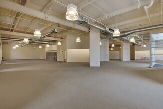 Plus de détails pour 220 W Crossways Park Dr, Woodbury, NY - Bureau, Industriel/Logistique à louer