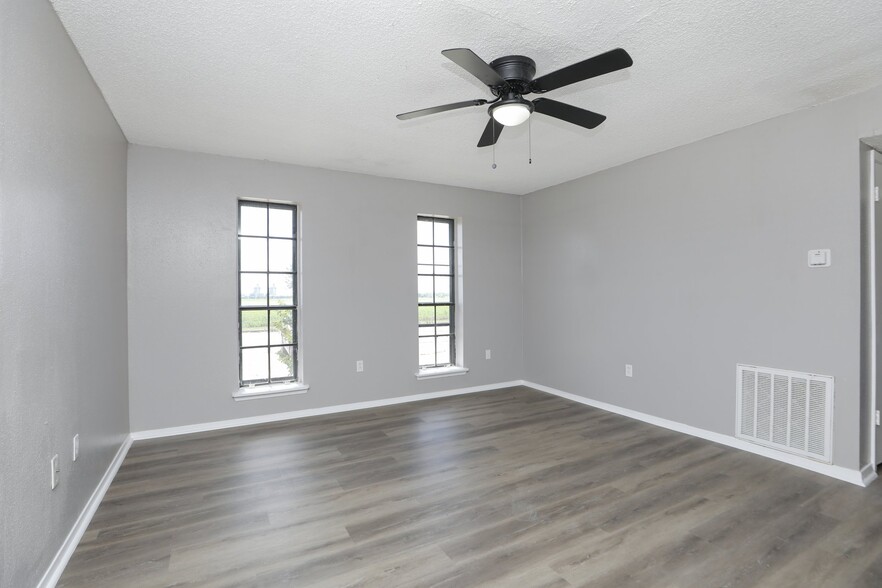 2910 Old Lane City Rd, Wharton, TX à vendre - Photo intérieure – Image 3 sur 67