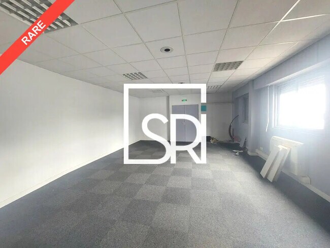 Plus de détails pour Bureau à louer