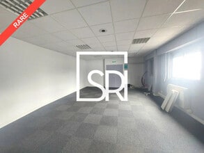 Bureau dans Clermont-Ferrand à vendre Photo intérieure– Image 1 sur 11