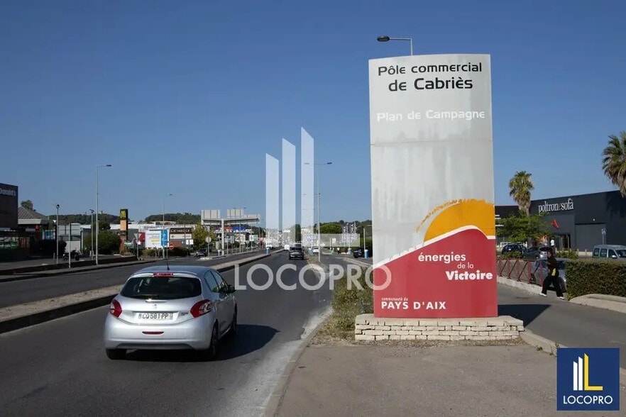 Local commercial dans Les Pennes-Mirabeau à louer - Photo de l’immeuble – Image 2 sur 5