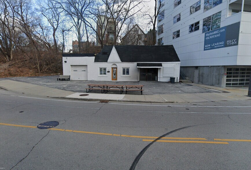 1652 N Water St, Milwaukee, WI à louer - Photo de l’immeuble – Image 2 sur 3