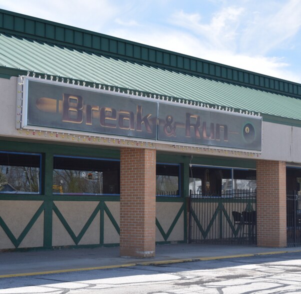 1421-1571 Goshen Ave, Fort Wayne, IN à louer - Photo de l’immeuble – Image 3 sur 8