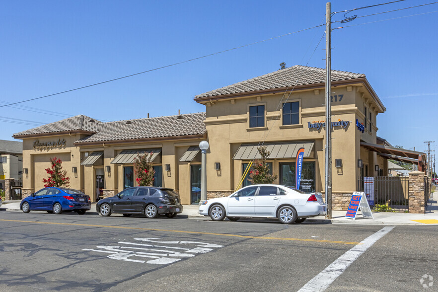 217 N School St, Lodi, CA à louer - Photo principale – Image 1 sur 4