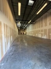 1901-1939 Banks Rd, Margate, FL à louer Photo intérieure– Image 2 sur 7