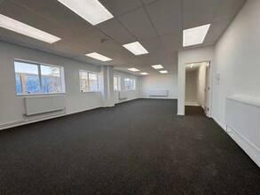 Hythe Rd, Londres à louer Photo intérieure– Image 1 sur 4